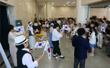 광복절 연휴에 1만 5,000명 몰렸다 군산근대역사박물관, 관광객들의 최고 인기 장소로 각광