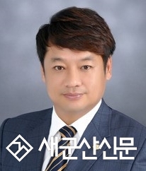 본지 최인정 회장 사임
