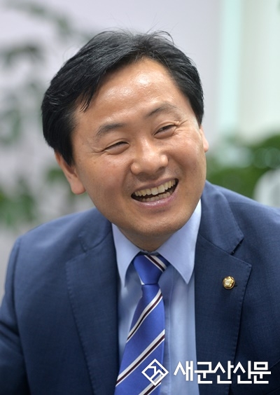 김관영 국회의원, 총선 예비후보 등록