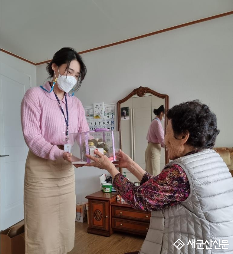 조촌동 고우담, 독거노인 생일 축하 떡 케이크 기부 