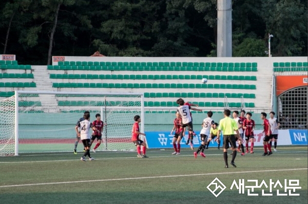(톡톡 군산) 금석배 영구개최 도시 ‘군산’, 위상 흔들