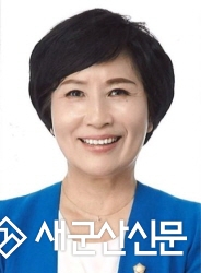 “군산시 상징탑 수술 요구”