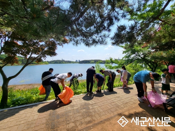 군산대, 은파호수공원 환경정화 봉사활동