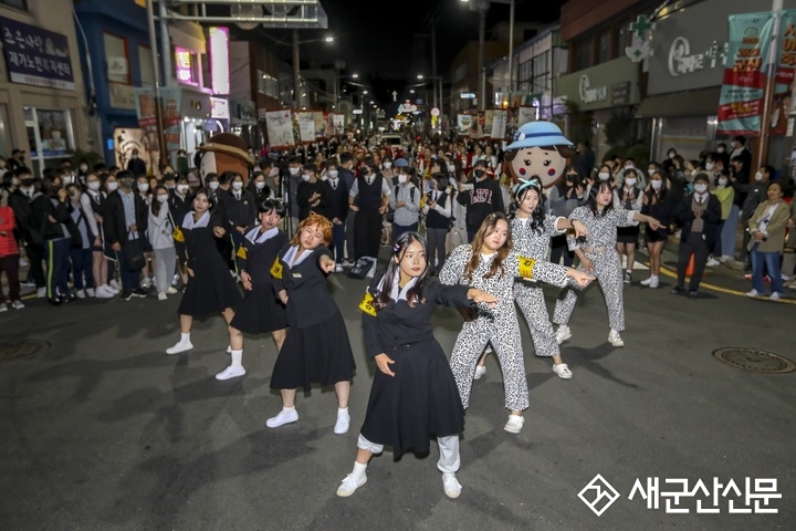 (뉴스초점) 군산시간여행축제, 지역 관광 활성화 나선다