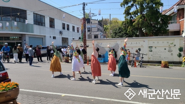 시간여행‧경암철길마을, 버스킹 공연
