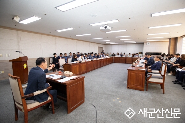 시의회 “군산새만금신항, 사활 걸고 지켜내야”