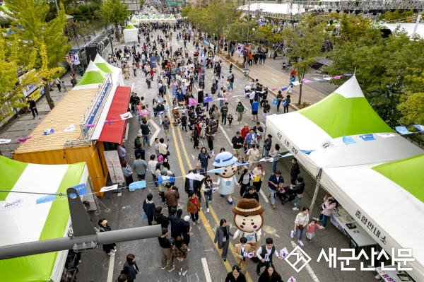 (톡톡 군산) “시민과 함께 만들어 가는 군산시간여행축제”