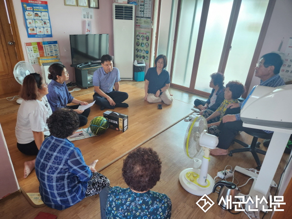 손수경 옥구읍장, 경로당 순회 방문