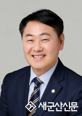 김관영 도지사, 광역단체장 직무수행평가 2위