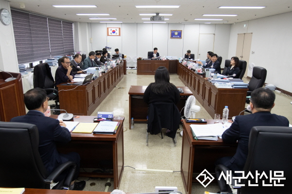군산시의회 경제건설위원회 행정사무감사 이모저모(9일차)