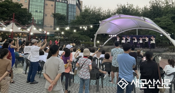 2025년 군산시평생학습관 성과공유 동네문화 콘서트 개최 