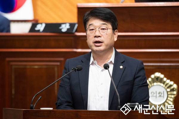 군산항 기능 회복과 금강하구 연안 관리를 위한 특별법 제정 촉구 건의안 채택