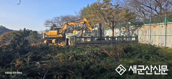 (뉴스초점) 공사 펜스 안에 갇힌 ‘채만식 문학비’ 