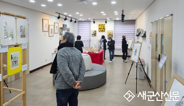 군산시평생학습관, 작품전시회와 온라인 성과 공유회 연이어 개최