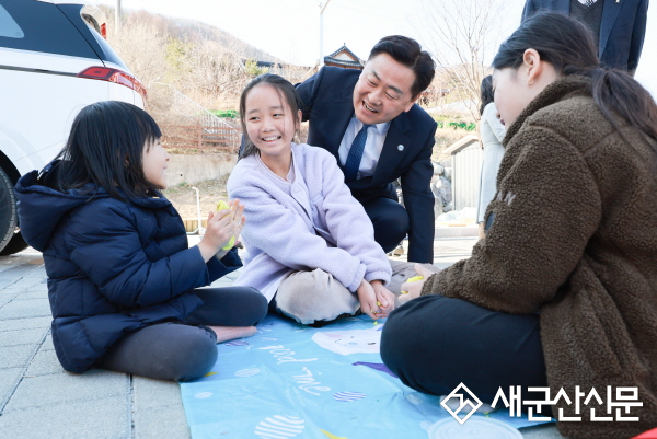 김관영 지사, 농촌유학 현장 점검… 진안‘꿈터마을’방문