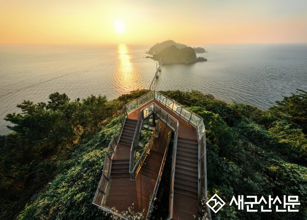 ‘고군산섬잇길’ 해상 트레킹 본격화… 서해 대표 걷기 관광지 도약