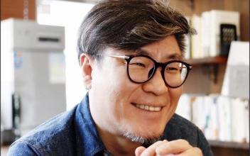 (군산사람) ‘질투의 역사’ 정인봉 감독