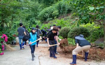 군산시 직원, 자원봉사자 등 수해복구 현장에 인력지원 나서