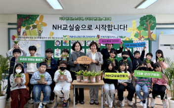 (톡톡 군산) “선생님, 학교가 초록 빛 숲으로 물들었어요”
