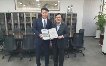 김동구 도의원, 호원대로부터 감사장 받아