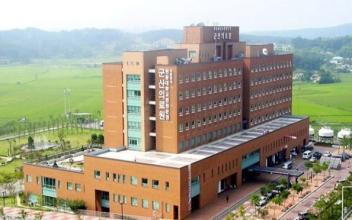 (톡톡 군산) 우즈베키스탄 유학생, 군산의료원에서 급성 충수염 응급수술 받아