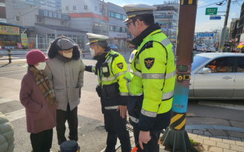 군산서, 어르신 교통안전수칙 이것! 지켜주세요