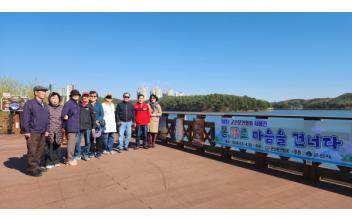 (톡톡 군산) 봄을 맞이하는 시인들의 ‘은파 시화전’