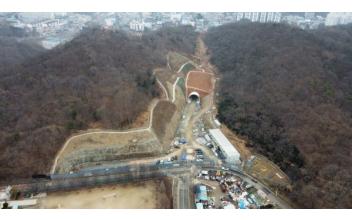나운동과 산북동을 잇는 터널 공사‘12월 개통 박차’
